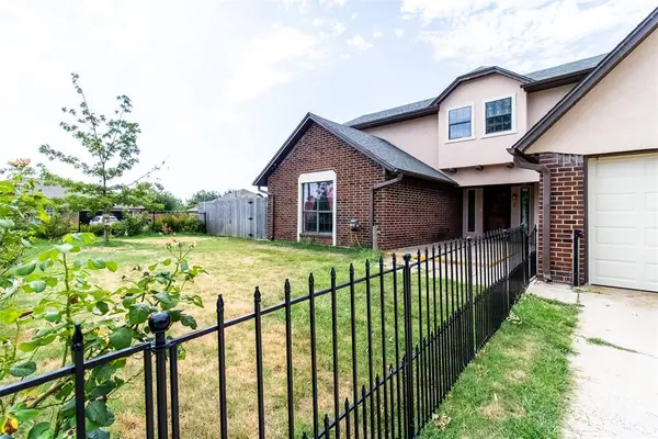 11600 SW 4th ST, Yukon, OK 73099
