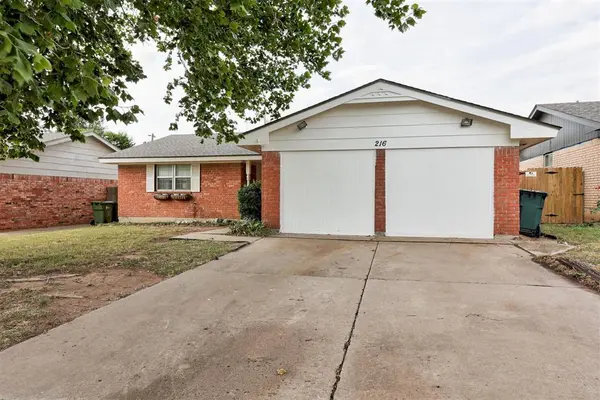 216 Klondike DR, Yukon, OK 73099
