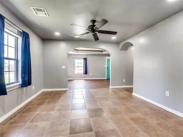 203 NW 6th ST, Tuttle, OK 73089