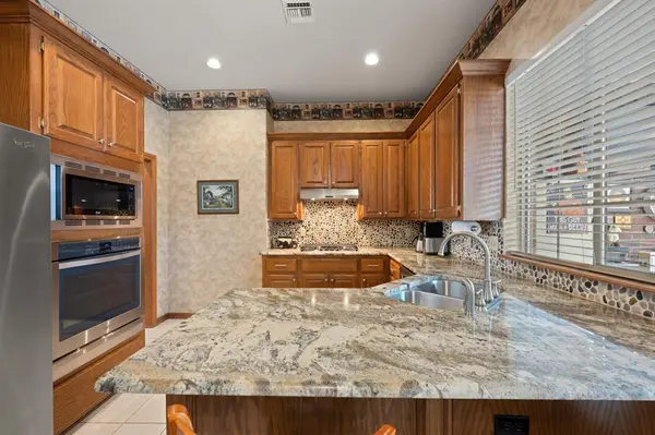 2801 Jaclyns TRL, Edmond, OK 73012
