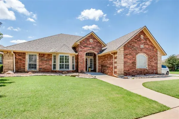 2720 NW 153rd ST, Edmond, OK 73013