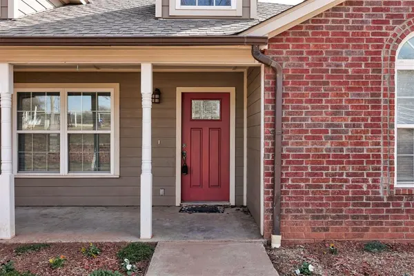 15950 D ST, Moore, OK 73165