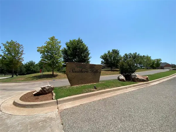 3129 Spyglass DR, Purcell, OK 73080