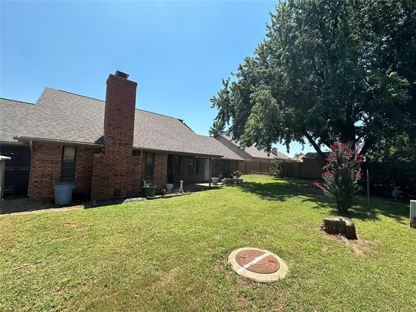 2101 Creighton DR, Norman, OK 73071