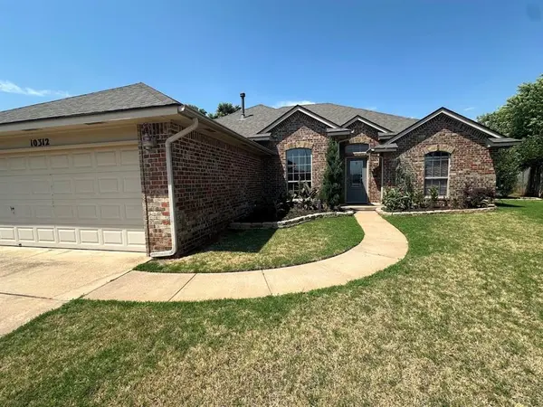 10312 Cumberland LN, Oklahoma City, OK 73162