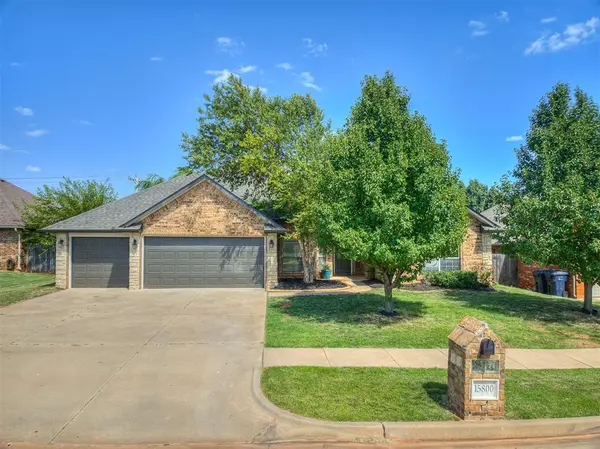 15800 Darlington CT, Edmond, OK 73013