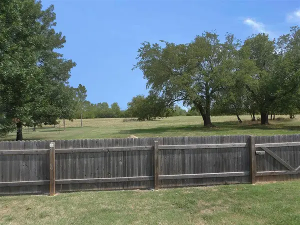3801 NW 70th ST, Oklahoma City, OK 73116