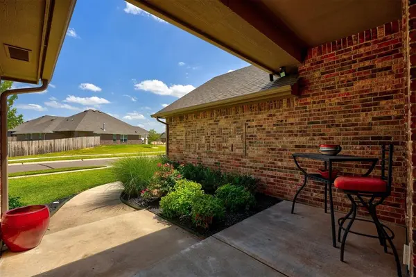 3104 Langley DR, Norman, OK 73071