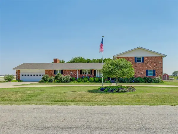 700 E 10th ST,  Cherokee,  OK 73728