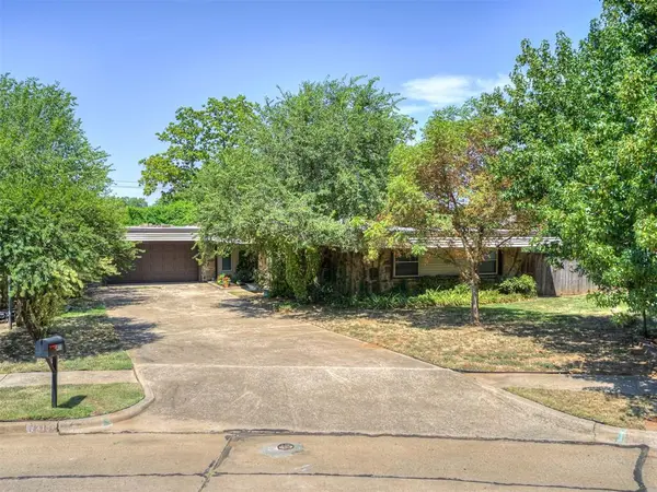 4131 Green Hills DR, Norman, OK 73072