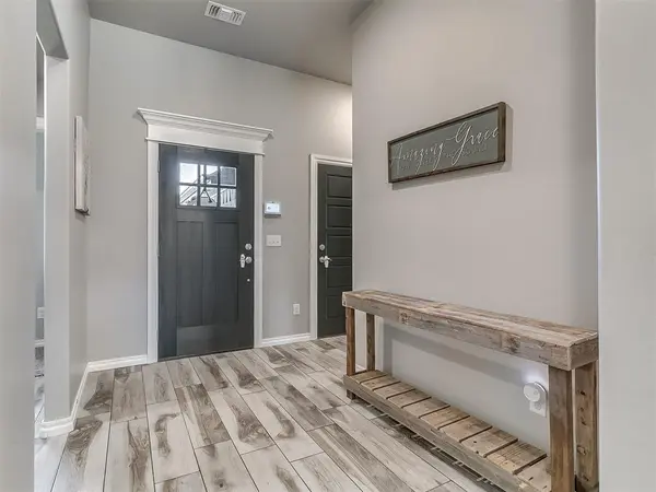 9104 NW 121st TER, Yukon, OK 73099