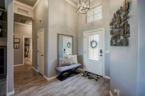 10825 NW 34th CIR, Yukon, OK 73099