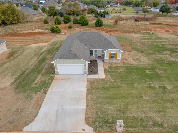 13035 Mannington RD, Edmond, OK 73025