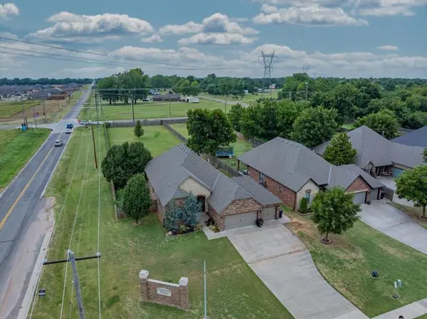 2917 Mirage ST, Yukon, OK 73099