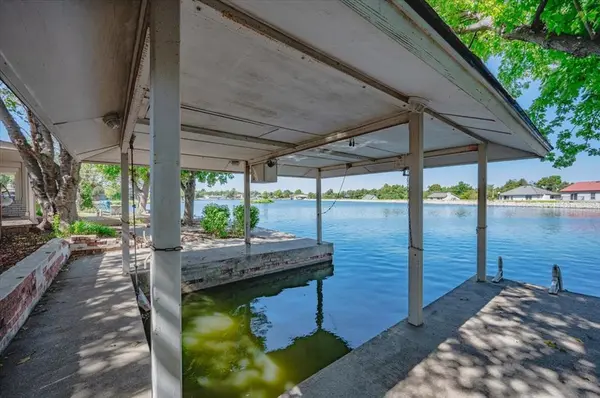 10721 Eastlake CIR, Oklahoma City, OK 73162