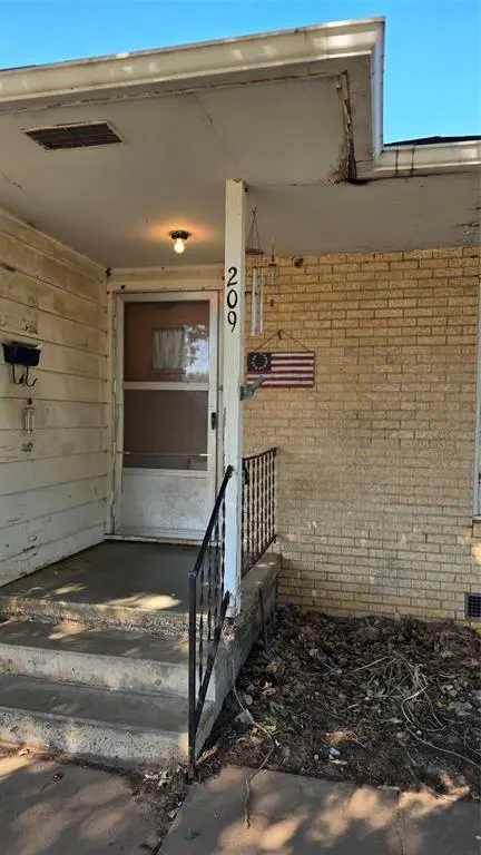 209 S 7th ST, Medford, OK 73759