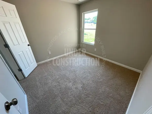 9704 Stallion DR, Yukon, OK 73099