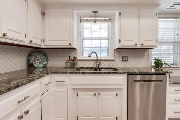 10200 Sunnymeade PL, Oklahoma City, OK 73120
