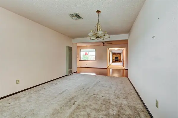 8900 S Villa PL, Oklahoma City, OK 73159