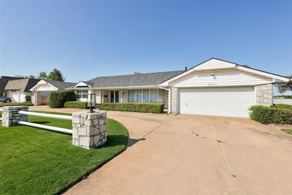 3637 Sunvalley DR, Midwest City, OK 73110