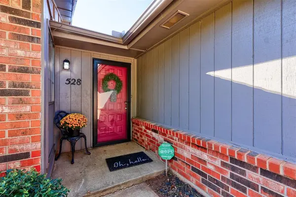 528 Beagle CIR, Edmond, OK 73003