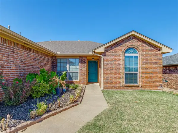 2205 SE 8th ST, Moore, OK 73160