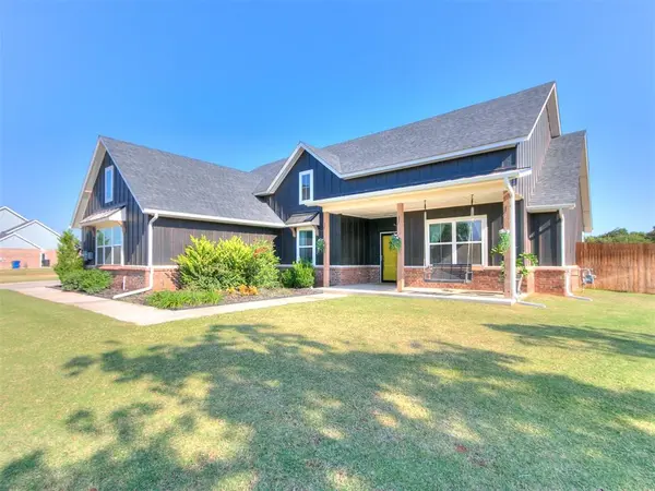 12140 Memory LN, Edmond, OK 73025