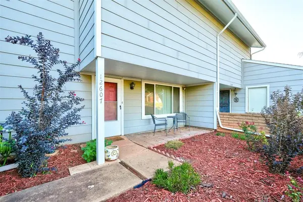 12607 Trail Oaks DR, Oklahoma City, OK 73120