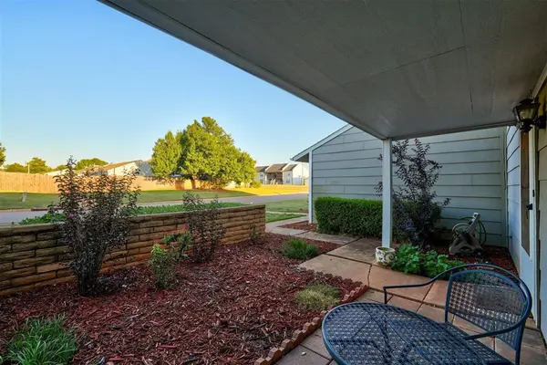 12607 Trail Oaks DR, Oklahoma City, OK 73120