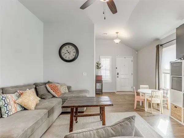 19621 Brookville DR, Edmond, OK 73012