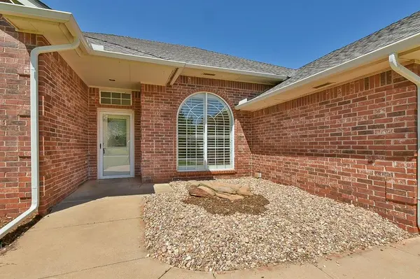 15921 Sheffield BLVD, Edmond, OK 73013