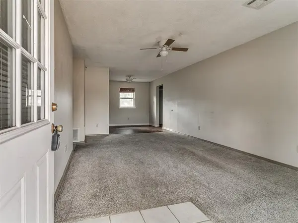 3112 Gwendolyn LN, Edmond, OK 73034
