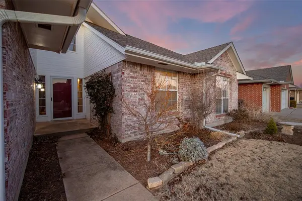 8401 NW 76th ST, Oklahoma City, OK 73132