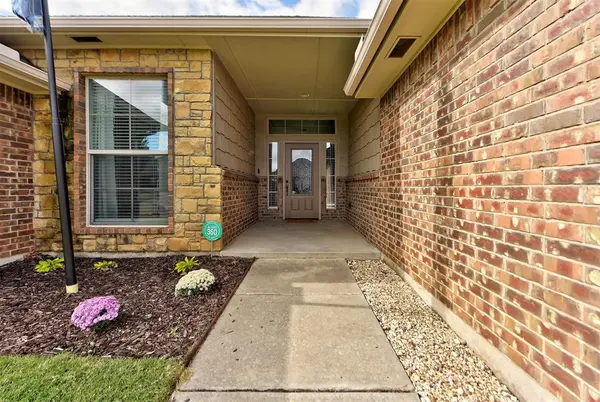 801 S Bouziden DR, Moore, OK 73160