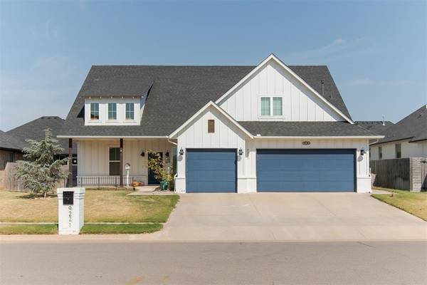 9221 NW 82nd ST, Yukon, OK 73099
