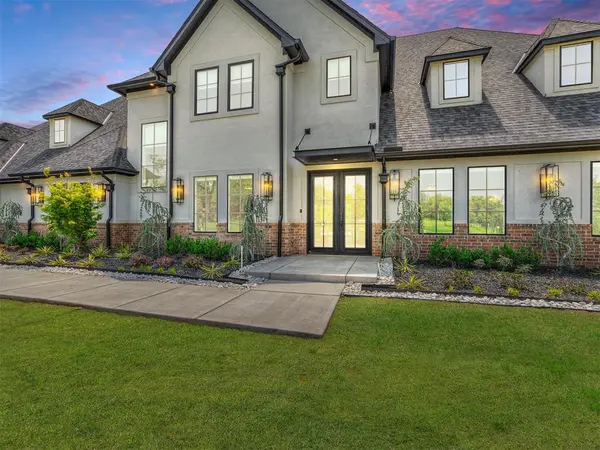 4324 Corridor DR, Edmond, OK 73034