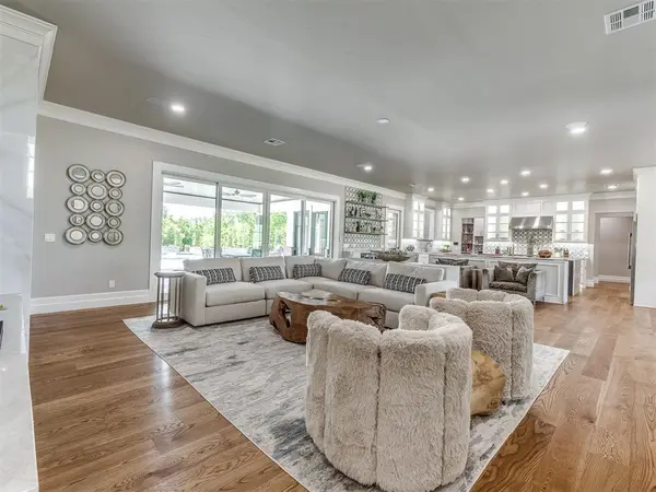 4324 Corridor DR, Edmond, OK 73034