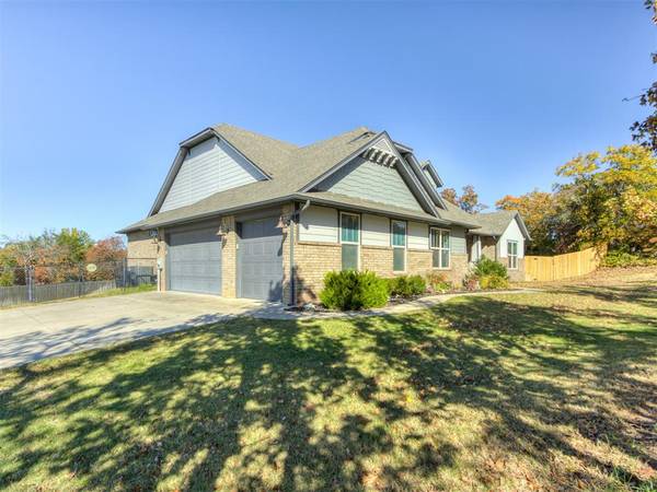 15665 Greenleaf LN, Oklahoma City, OK 73165