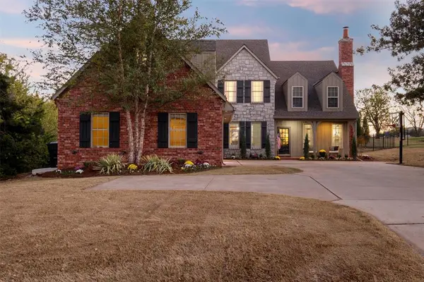 2736 W Mission Springs DR, Edmond, OK 73012