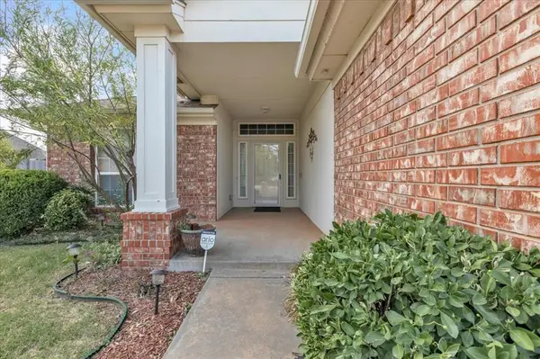 16005 Deer CT, Edmond, OK 73013