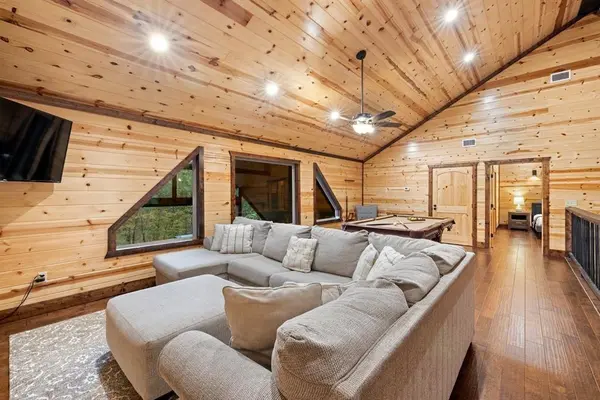 207 Early Wood TRL, Broken Bow, OK 74728