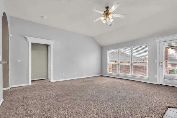 16709 La Paloma LN, Edmond, OK 73012