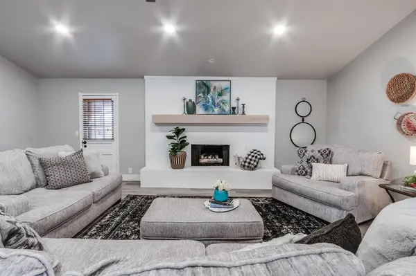 1108 Mars RD, Edmond, OK 73003