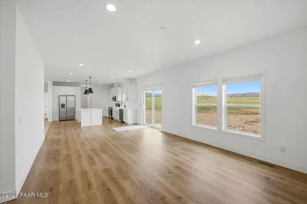 28187 N Wonder WAY, Paulden, AZ 86334