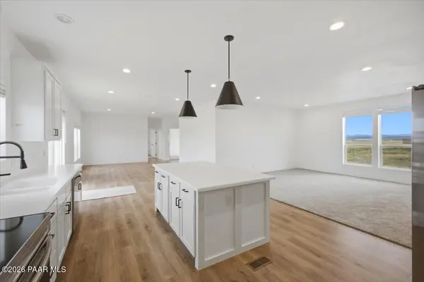 28187 N Wonder WAY, Paulden, AZ 86334