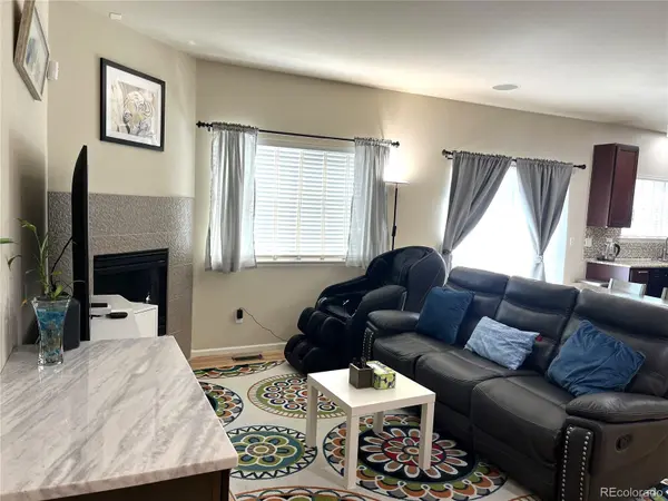4722 S Picadilly CT, Aurora, CO 80015