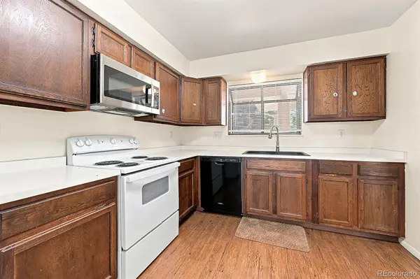 3748 S Mission Pkwy, Aurora, CO 80013