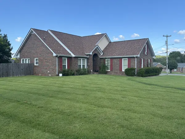 1985 Waywick Dr, Clarksville, TN 37043