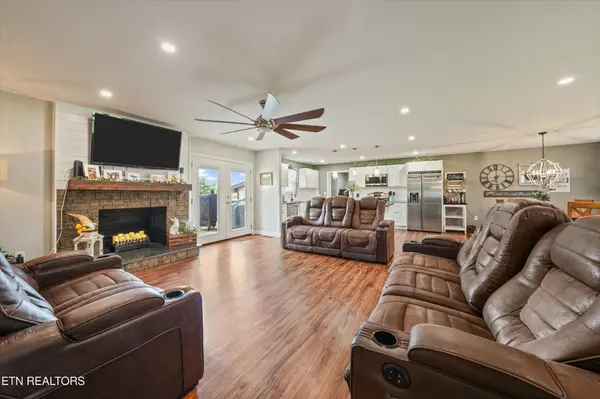 250 Trades Drive, Lenoir City, TN 37771