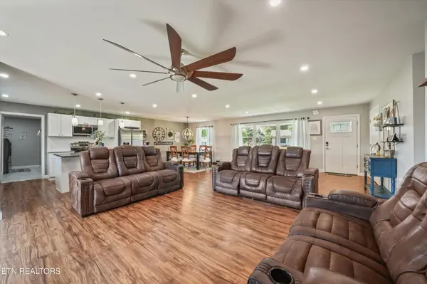 250 Trades Drive, Lenoir City, TN 37771